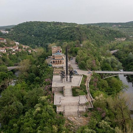 Bobevata Guest House - Floor 2 - Stunning View Old Town Veliko Tarnovo Exterior foto