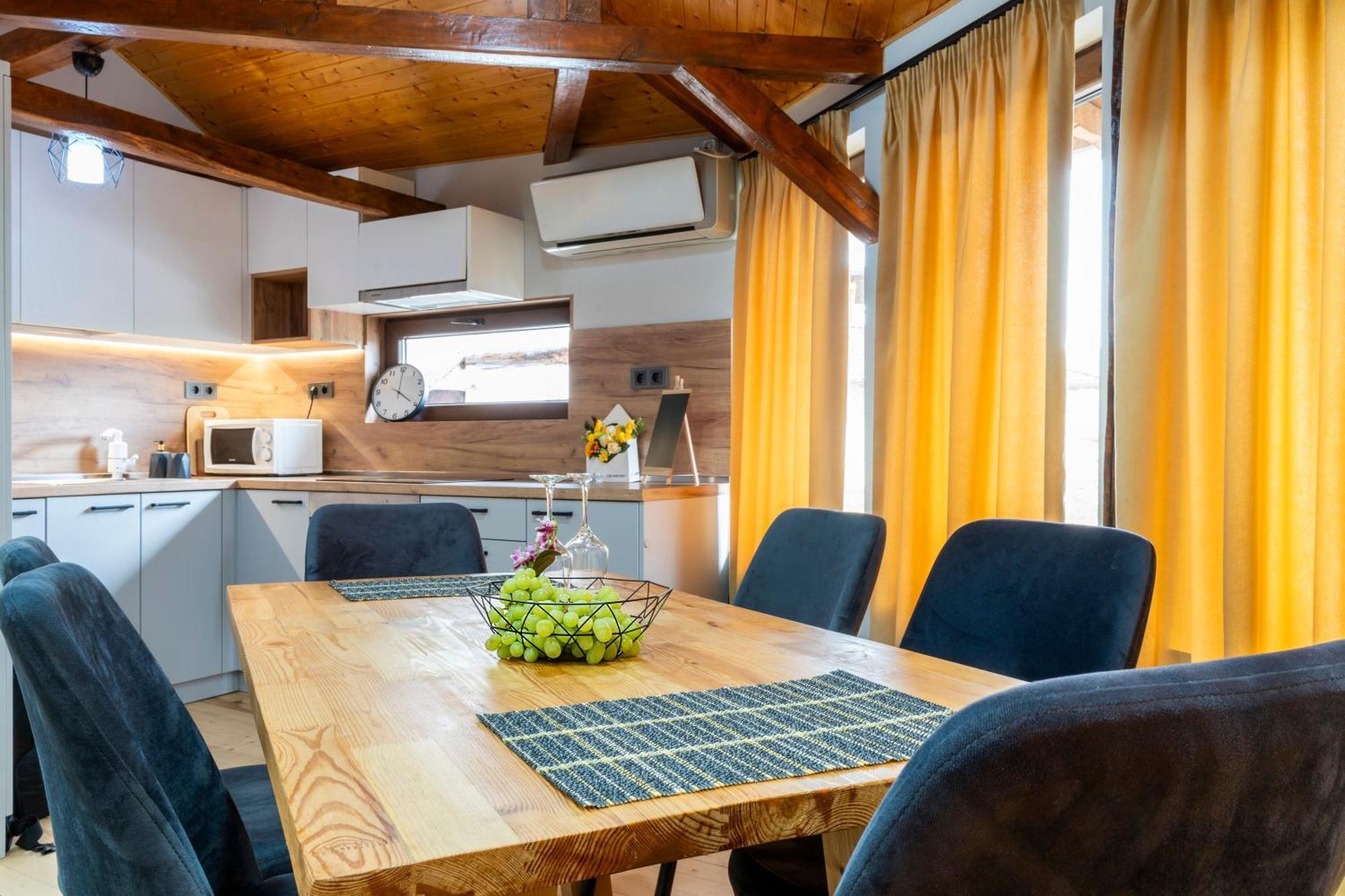 Bobevata Guest House - Floor 2 - Stunning View Old Town Veliko Tarnovo Exterior foto