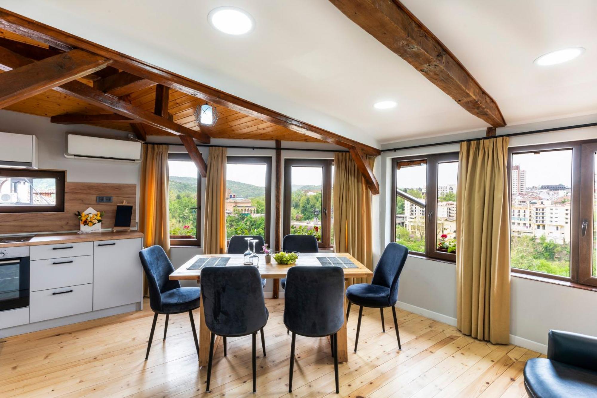 Bobevata Guest House - Floor 2 - Stunning View Old Town Veliko Tarnovo Exterior foto