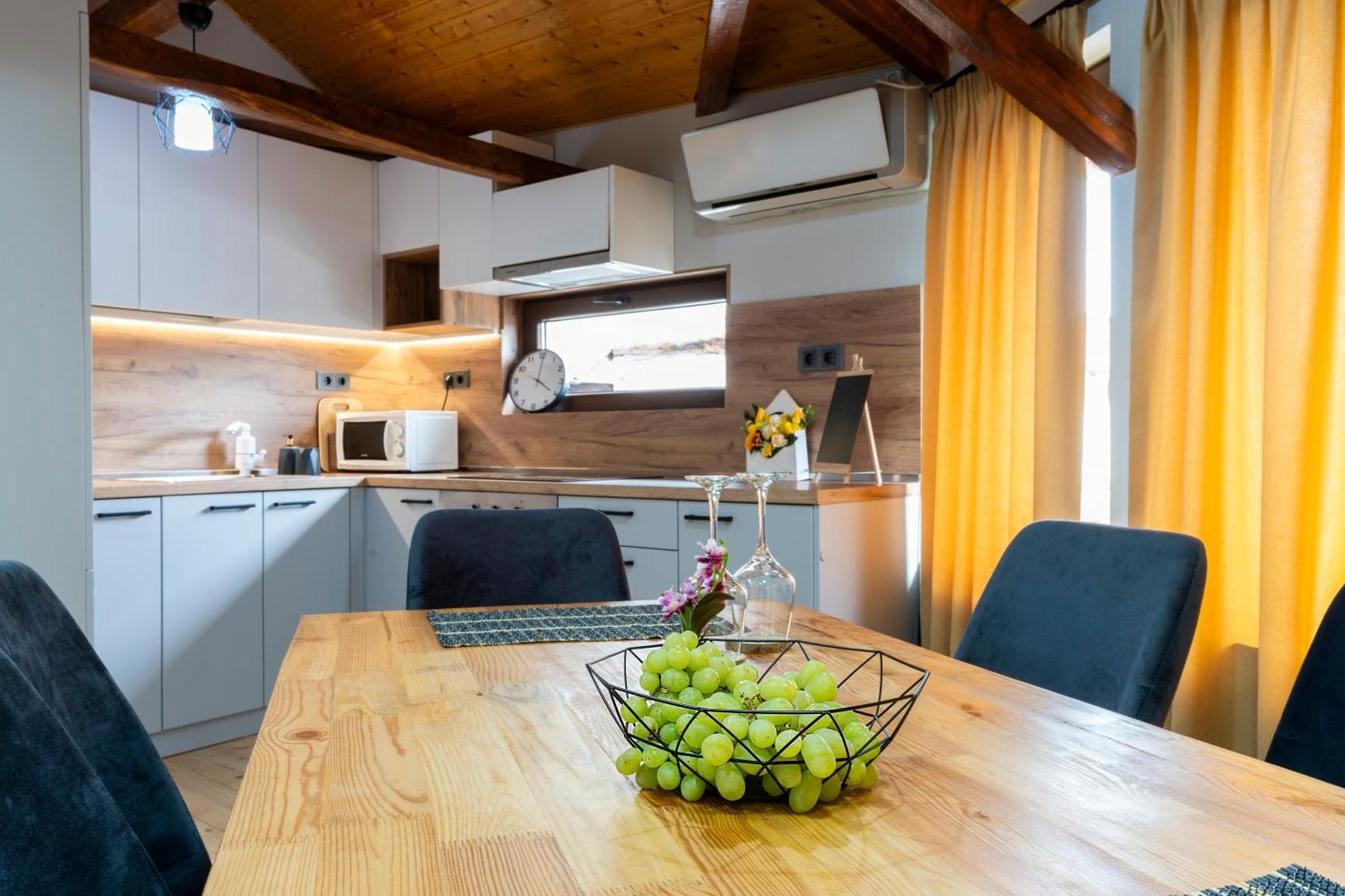 Bobevata Guest House - Floor 2 - Stunning View Old Town Veliko Tarnovo Exterior foto