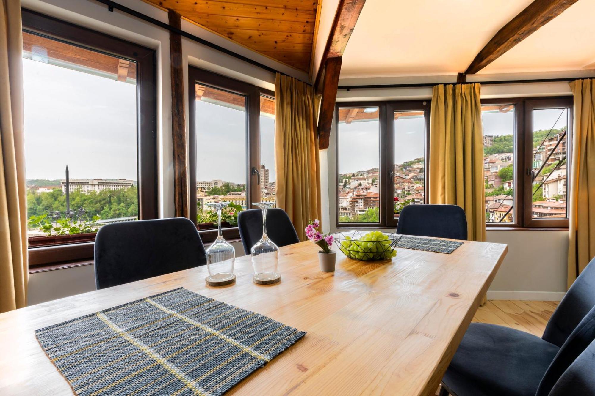 Bobevata Guest House - Floor 2 - Stunning View Old Town Veliko Tarnovo Exterior foto