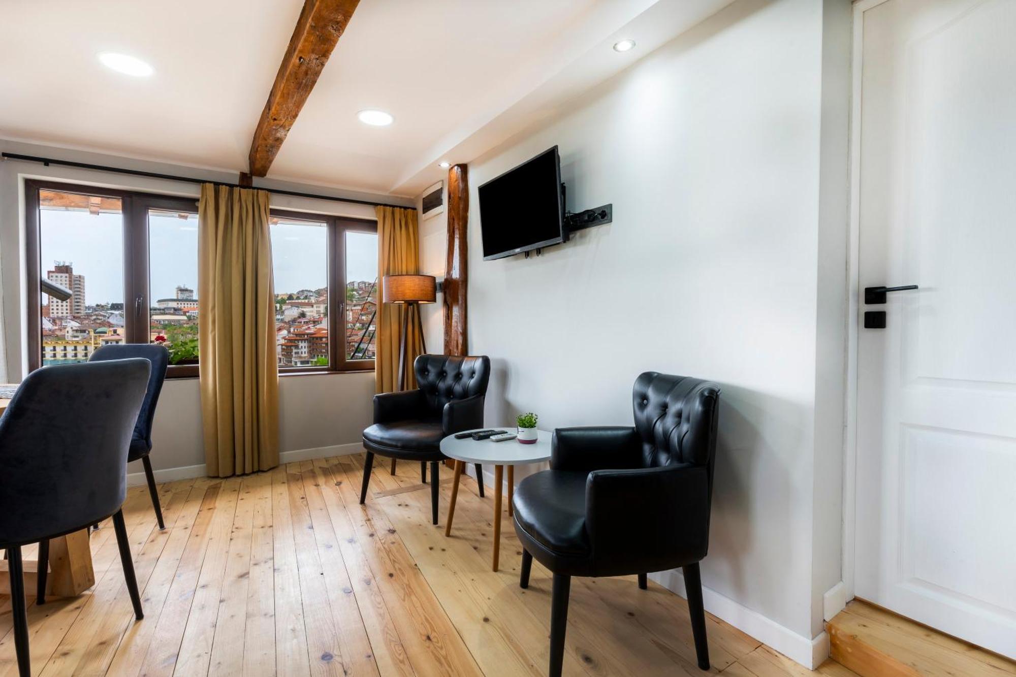 Bobevata Guest House - Floor 2 - Stunning View Old Town Veliko Tarnovo Exterior foto