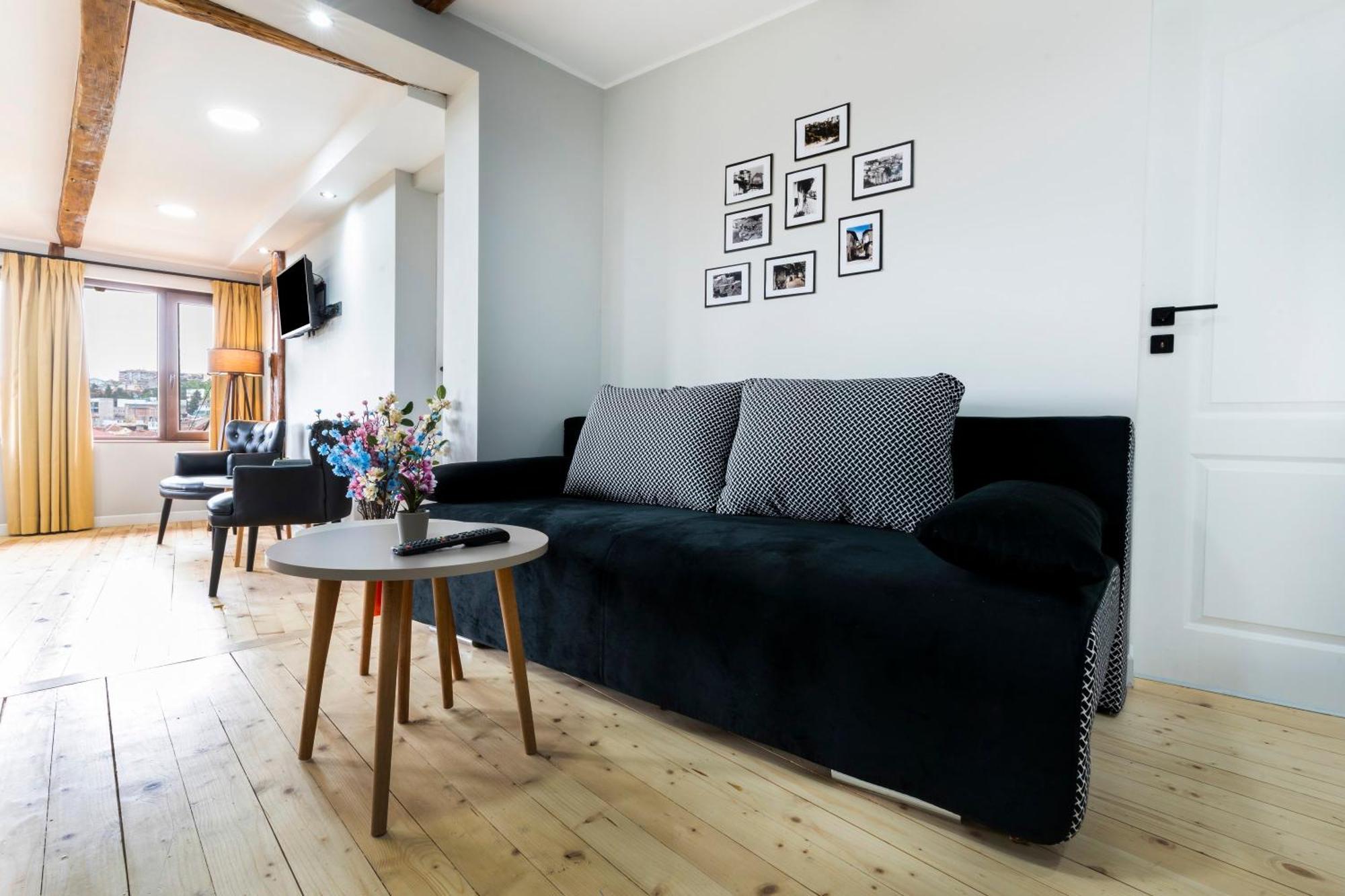 Bobevata Guest House - Floor 2 - Stunning View Old Town Veliko Tarnovo Exterior foto
