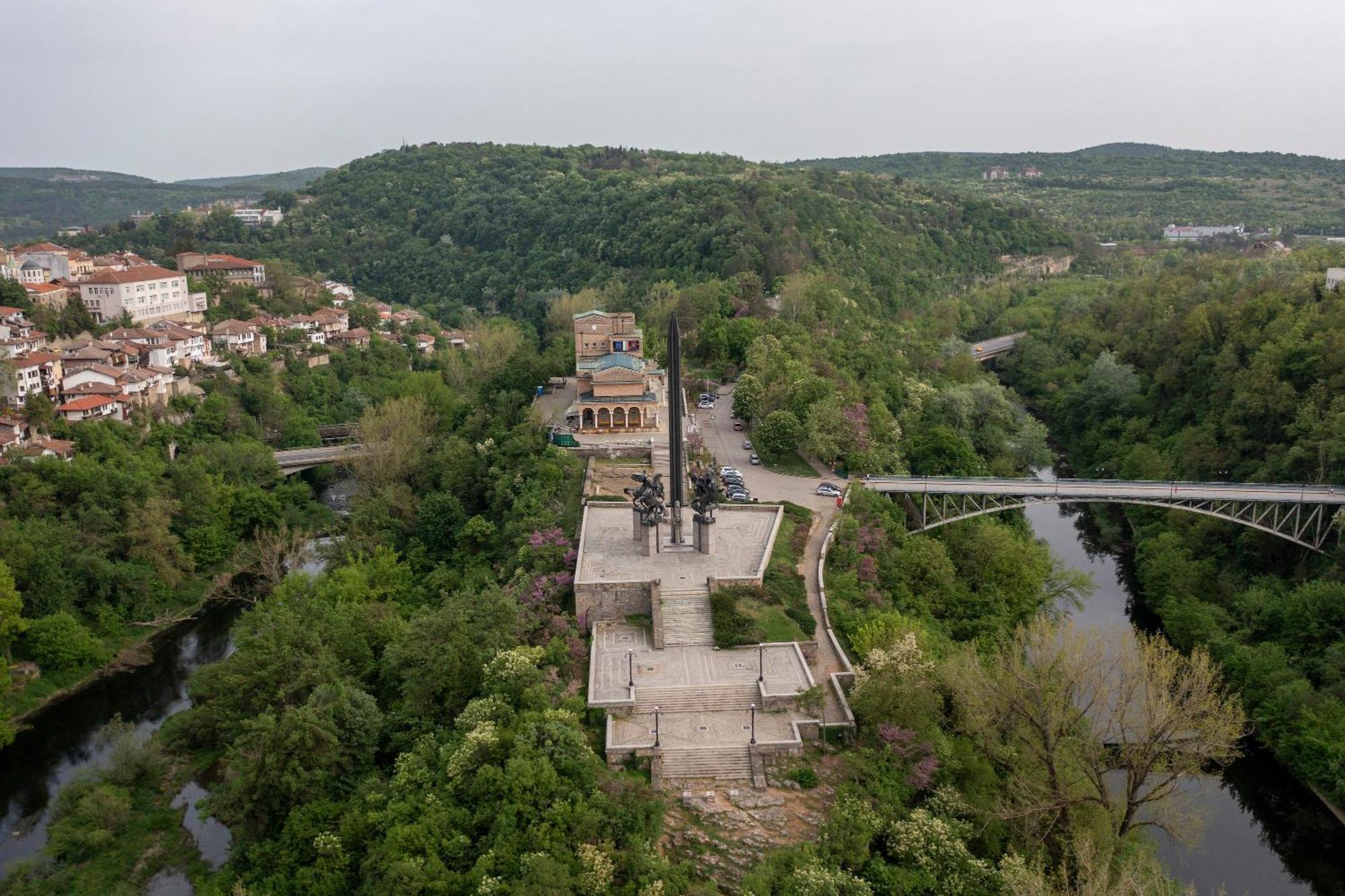 Bobevata Guest House - Floor 2 - Stunning View Old Town Veliko Tarnovo Exterior foto